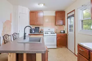 7266 Polk St, Merrillville, IN 46410 - Photo 8
