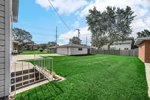 250 Lawndale Dr, Munster, IN 46321 - Photo 32