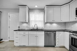 250 Lawndale Dr, Munster, IN 46321 - Photo 6