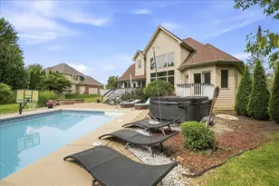 10591 Erie Dr, Crown Point, IN 46307 - Photo 44