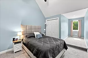 10591 Erie Dr, Crown Point, IN 46307 - Photo 22