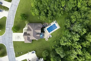 10591 Erie Dr, Crown Point, IN 46307 - Photo 46