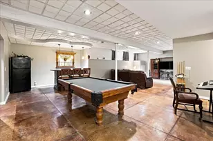 10591 Erie Dr, Crown Point, IN 46307 - Photo 32