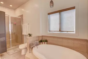 669 Davis Cir, Crown Point, IN 46307 - Photo 10