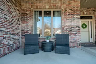 669 Davis Cir, Crown Point, IN 46307 - Photo 2