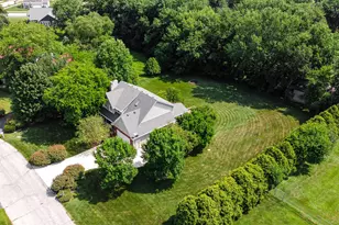 271 Burdick Pl, Chesterton, IN 46304 - Photo 6