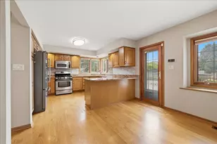 1522 Coventry Ln, Munster, IN 46321 - Photo 12