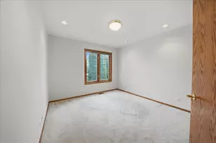 1522 Coventry Ln, Munster, IN 46321 - Photo 18