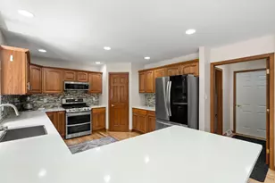 510 Eastwood Dr, Kouts, IN 46347 - Photo 14