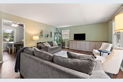 9539 Hawthorne Drive, Munster, IN 46321 - Photo 8