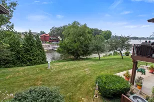 2513 E Lakeshore Dr, Crown Point, IN 46307 - Photo 6