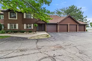 2513 E Lakeshore Dr, Crown Point, IN 46307 - Photo 26