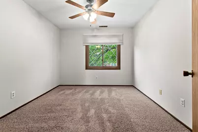 2513 E Lakeshore Drive, Crown Point, IN 46307 - Photo 16