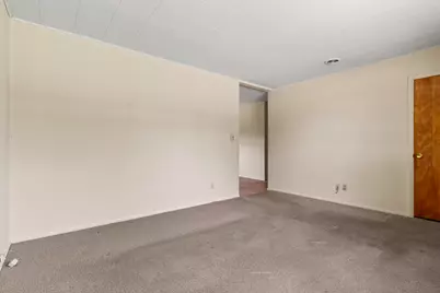 9307 Ellen Drive, Highland, IN 46322 - Photo 6