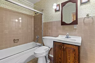 9307 Ellen Dr, Highland, IN 46322 - Photo 14