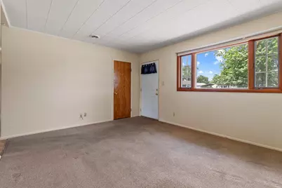 9307 Ellen Drive, Highland, IN 46322 - Photo 4