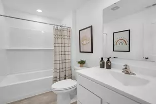 501 Cressmoor Blvd, Hobart, IN 46342 - Photo 12