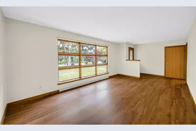 925 S Indiana Avenue, Crown Point, IN 46307 - Photo 2