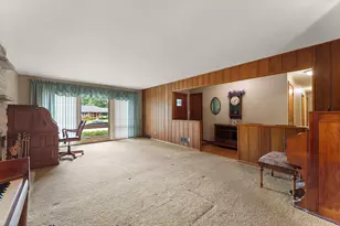 8420 Schreiber Dr, Munster, IN 46321 - Photo 6