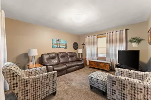 8420 Schreiber Dr, Munster, IN 46321 - Photo 14
