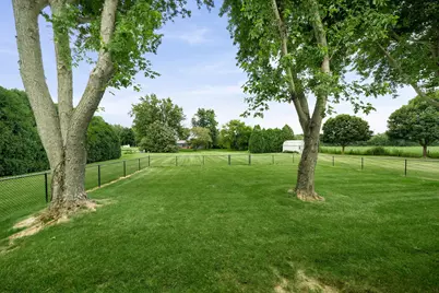 176 Boxwood Court, Valparaiso, IN 46383 - Photo 4
