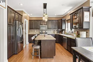 10626 Erie Dr, Crown Point, IN 46307 - Photo 14