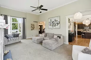 10626 Erie Dr, Crown Point, IN 46307 - Photo 8