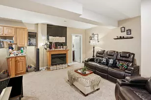 10626 Erie Dr, Crown Point, IN 46307 - Photo 28