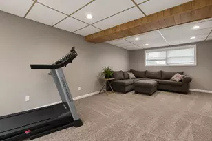 3810 Kingsway Dr, Crown Point, IN 46307 - Photo 12