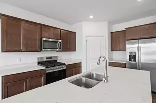 10334 Morse Pl, Saint John, IN 46373 - Photo 4