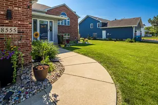 8555 Judith Ln, Saint John, IN 46373 - Photo 2