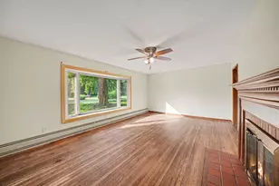 215 Wren Pl, Trail Creek, IN 46360 - Photo 4