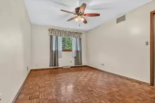 8832 Jefferson Ct, Munster, IN 46321 - Photo 18