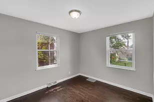 7212 McLaughlin Ave, Hammond, IN 46324 - Photo 10