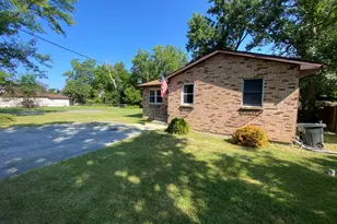 7102 W 129th Ave, Cedar Lake, IN 46303 - Photo 2