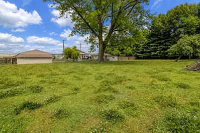 1202 W Pacific Avenue, Knox, IN 46534 - Photo 24