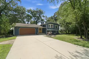 235 N True St, Griffith, IN 46319 - Photo 2
