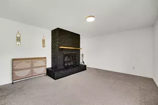 369 Riviera Cir, Valparaiso, IN 46385 - Photo 10