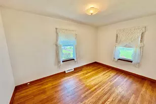 1023 Riverlane Dr, Lake Station, IN 46405 - Photo 10