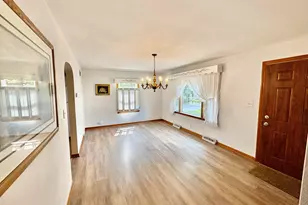 1023 Riverlane Dr, Lake Station, IN 46405 - Photo 4