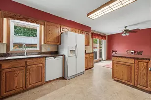 9425 Larch Dr, Munster, IN 46321 - Photo 6