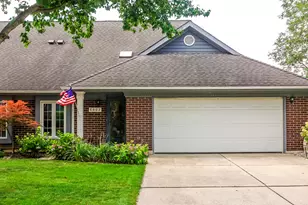 8602 Farmington St, Saint John, IN 46373 - Photo 2