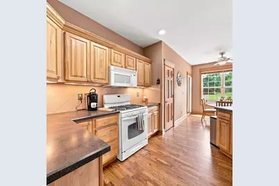386 E 1050 N, Chesterton, IN 46304 - Photo 16