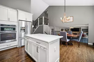 1536 Muirfield Dr, Dyer, IN 46311 - Photo 8