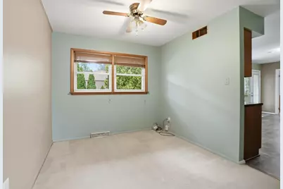 7605 W 86th Avenue, Crown Point, IN 46307 - Photo 10
