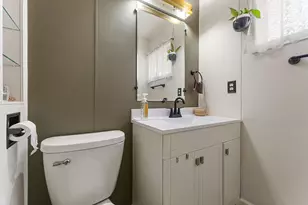 7985 White Oak Ln, Hammond, IN 46324 - Photo 14
