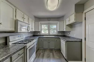 515 S Park Drive, Chesterton, IN 46304 - Photo 6
