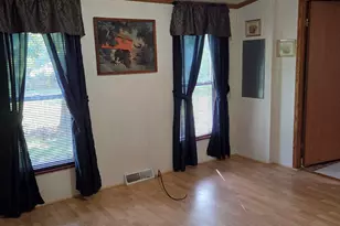11643 Chateau Ln, Demotte, IN 46310 - Photo 12