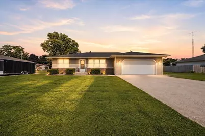 529 Birch Street SW, Demotte, IN 46310 - Photo 1