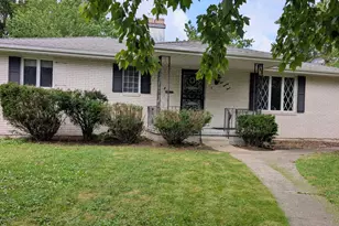 424 E Joliet St, Crown Point, IN 46307 - Photo 1